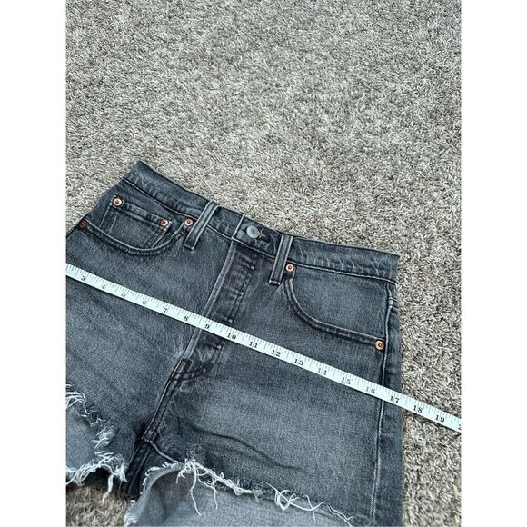 Levi’s 501® Original Fit High Rise Women’s 26 Jean Short Gray Wash Denim Cut Off - Picture 9 of 11